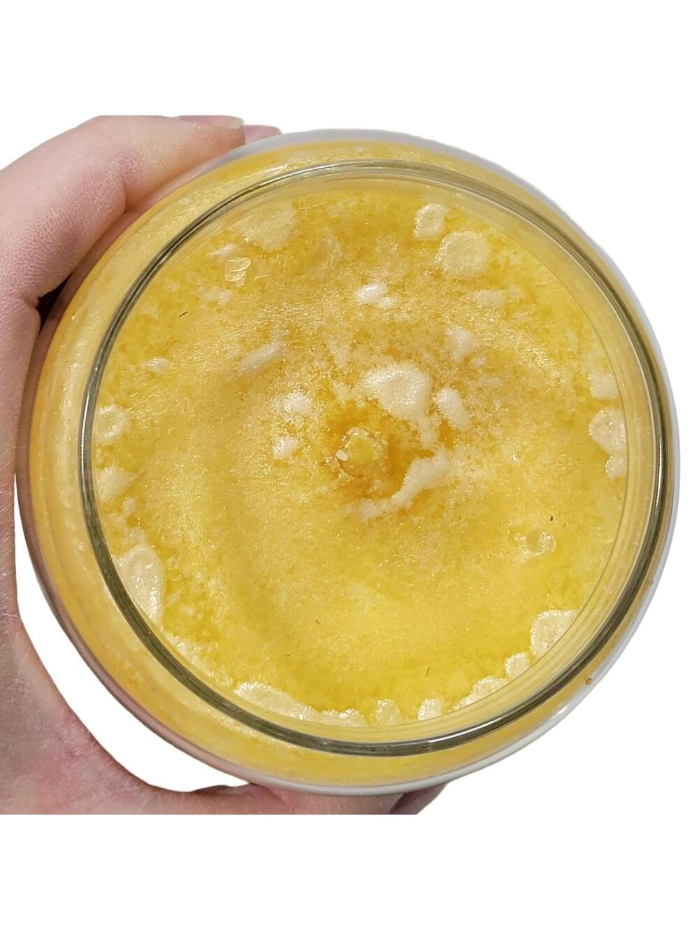 Yankee Candle Golden Autumn 22 oz Candle - Picture 6 of 7